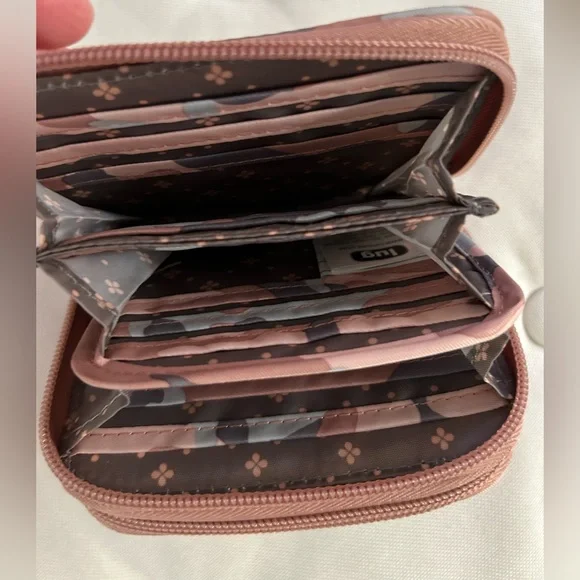 Lug Quilted Camouflage Wallet - Pink and Gray - Picture 4 of 6